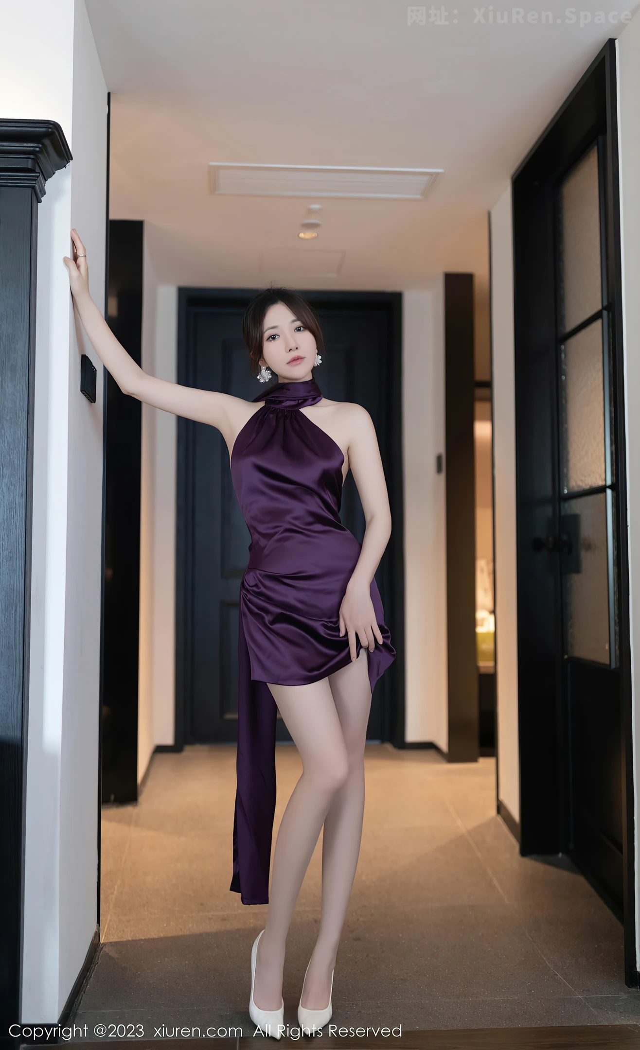 图片[2]-[XiuRen秀人网]VOL.7324 模特鱼子酱Fish性感紫色连衣短裙配超薄肉丝秀曼妙身姿诱惑写真81P-秀人网官方网站